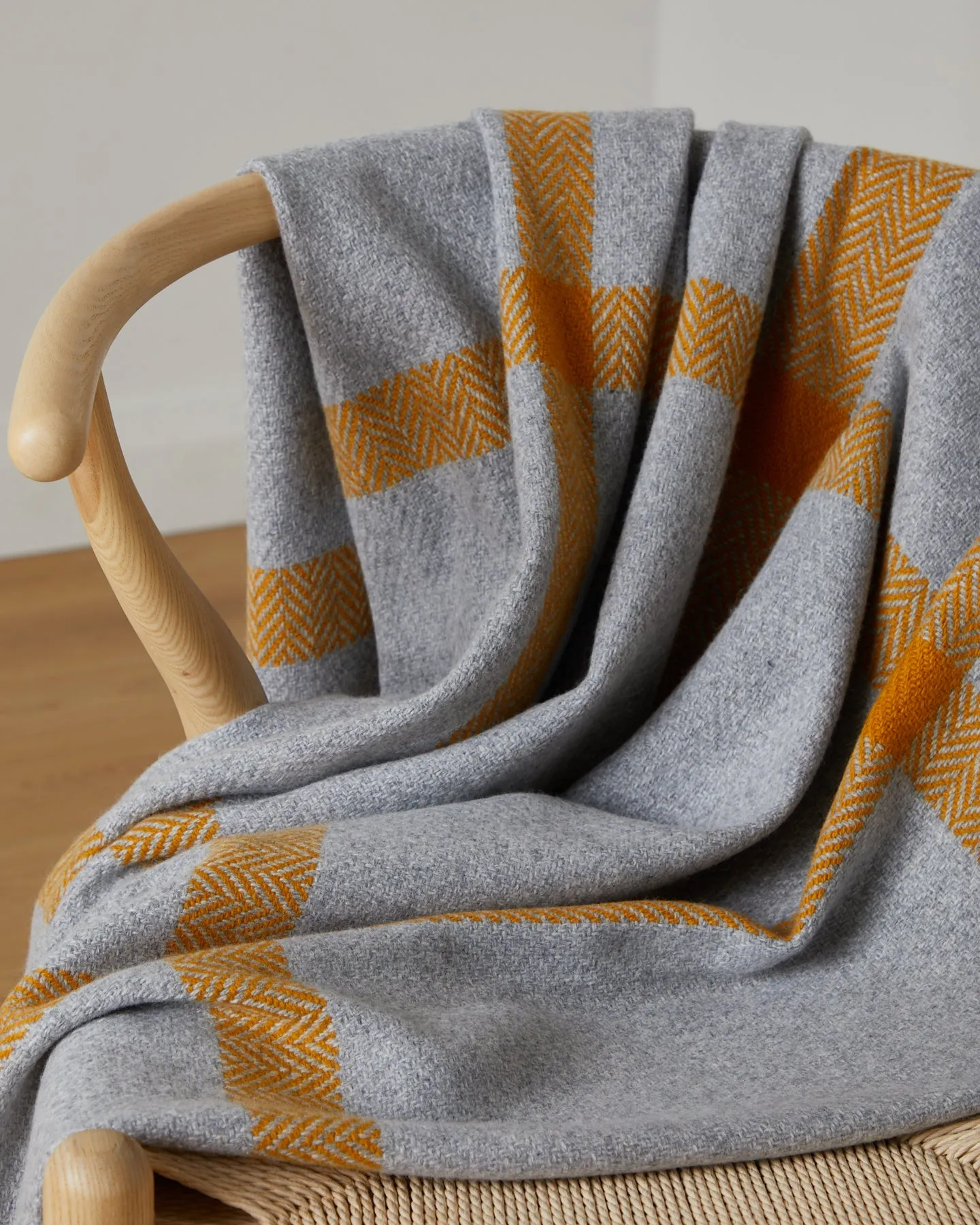 Foxford Derek Cashmere and Lambswool Throw