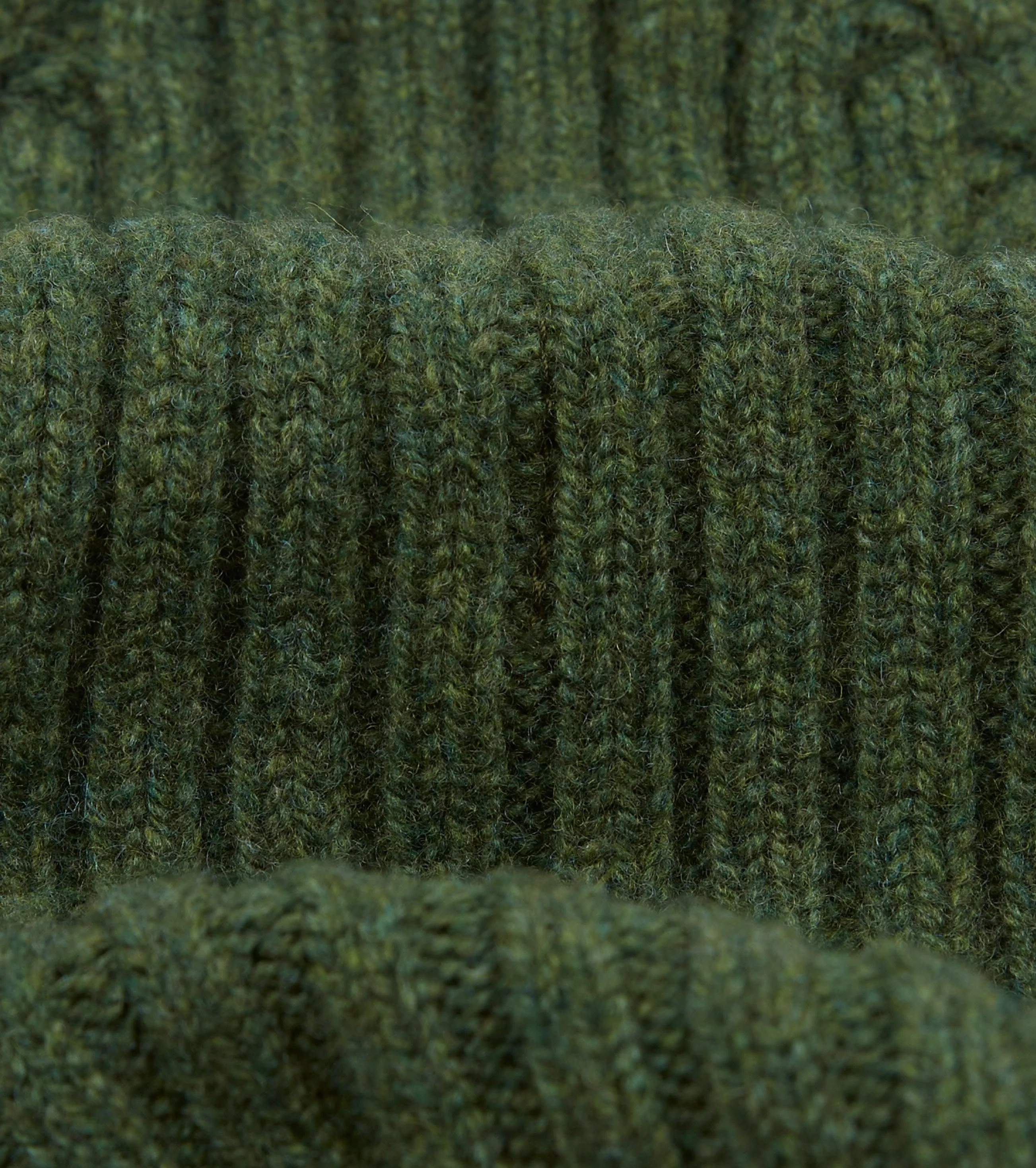 Green Lambswool Ribbed Knit Cap