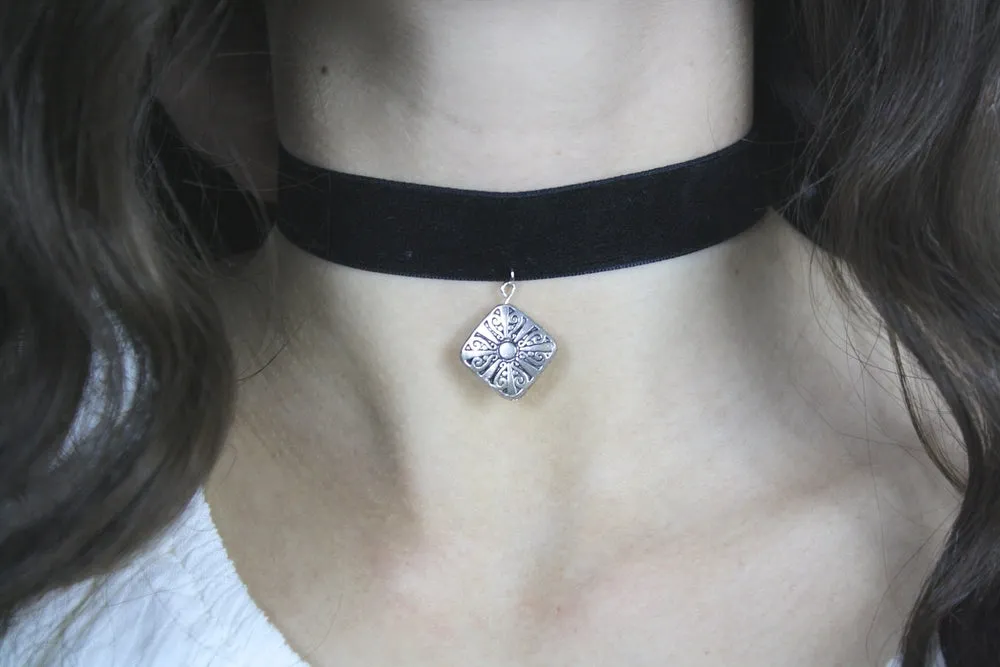 Imogen Choker