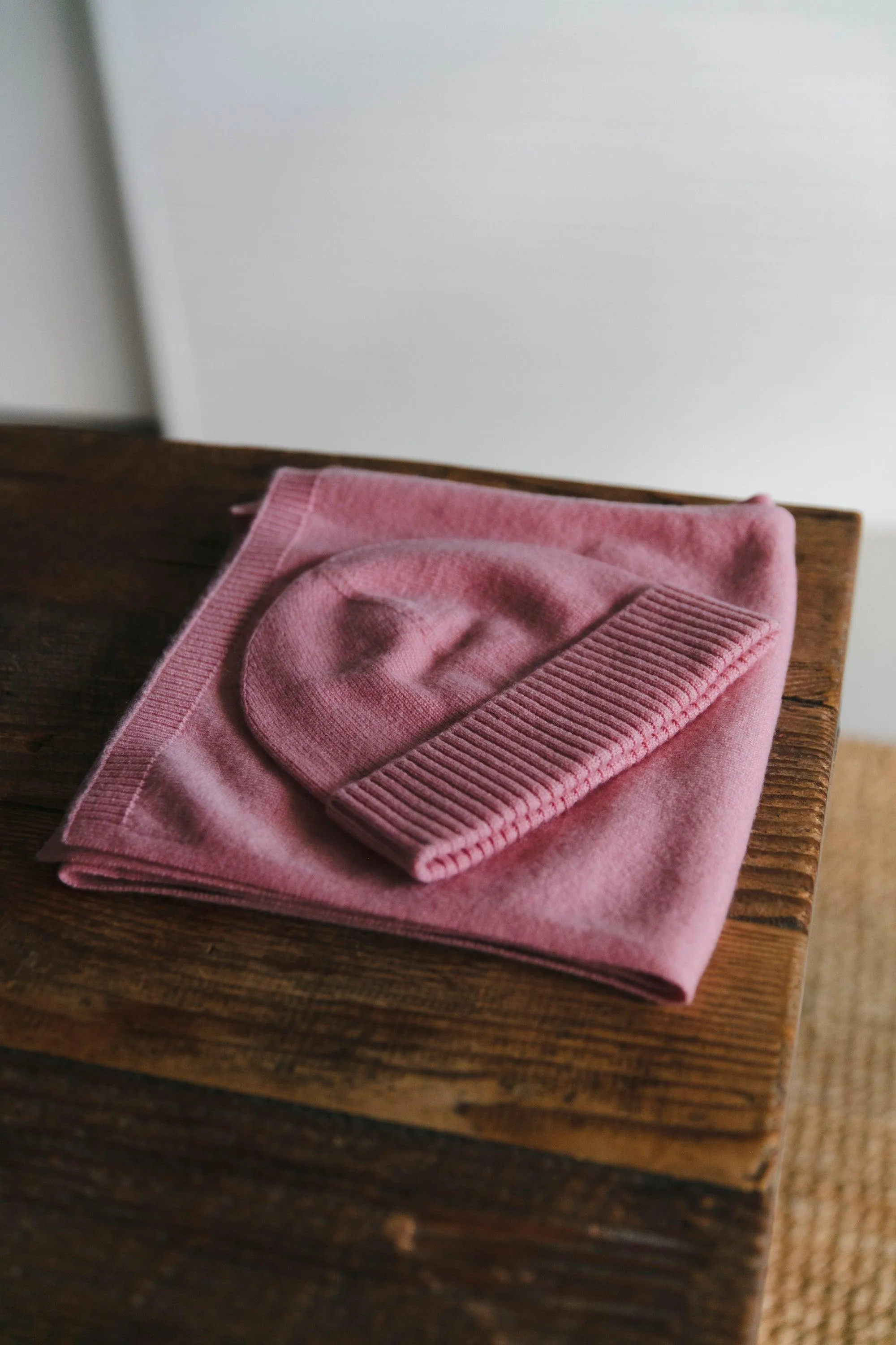 Saga Cashmere Beanie - Rose